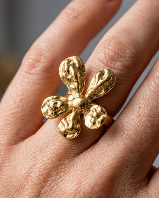 MOLTEN PETEL RING