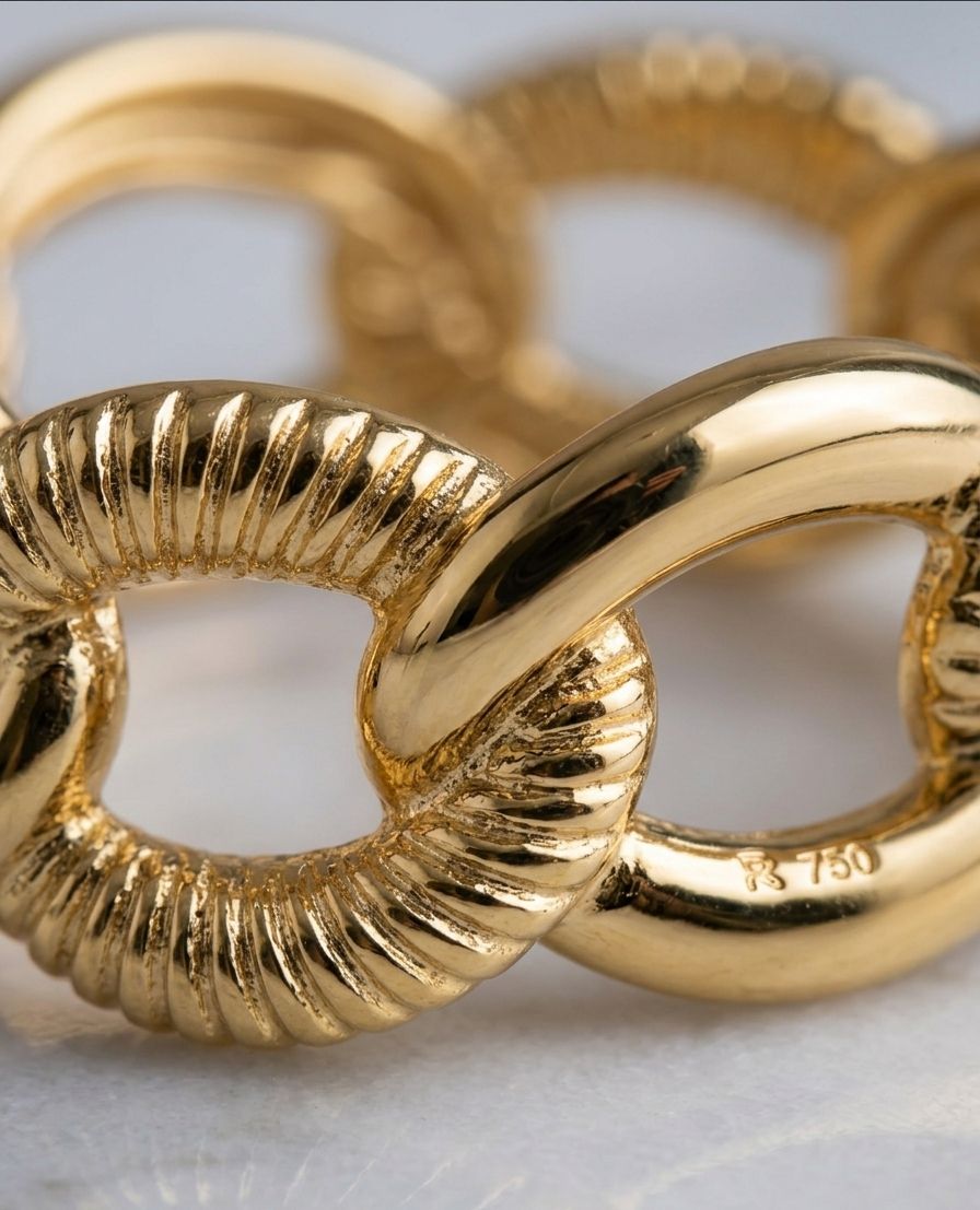 GOLDEN MUSE RING