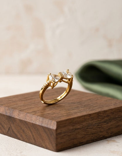MAJESTY ORBIT RING