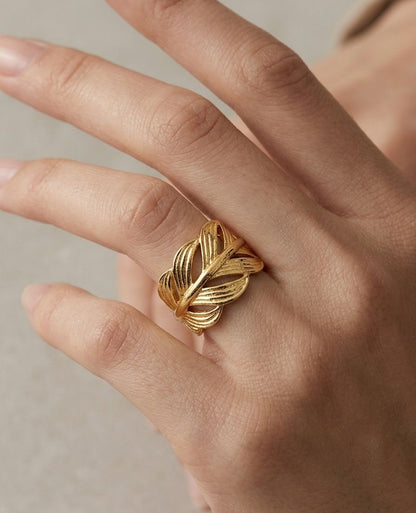 LUXE LINK RING